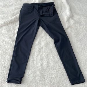 LULU 32” charcoal gray stretch 5-pockets